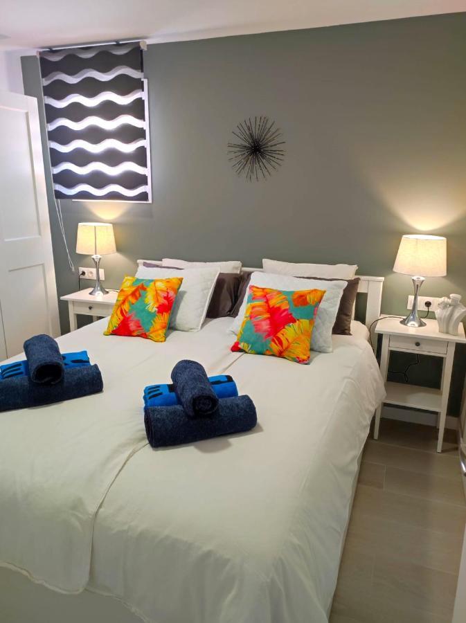 1 Bedroom Beachfront Apartment At Torecilla Beach Nerja Exterior foto